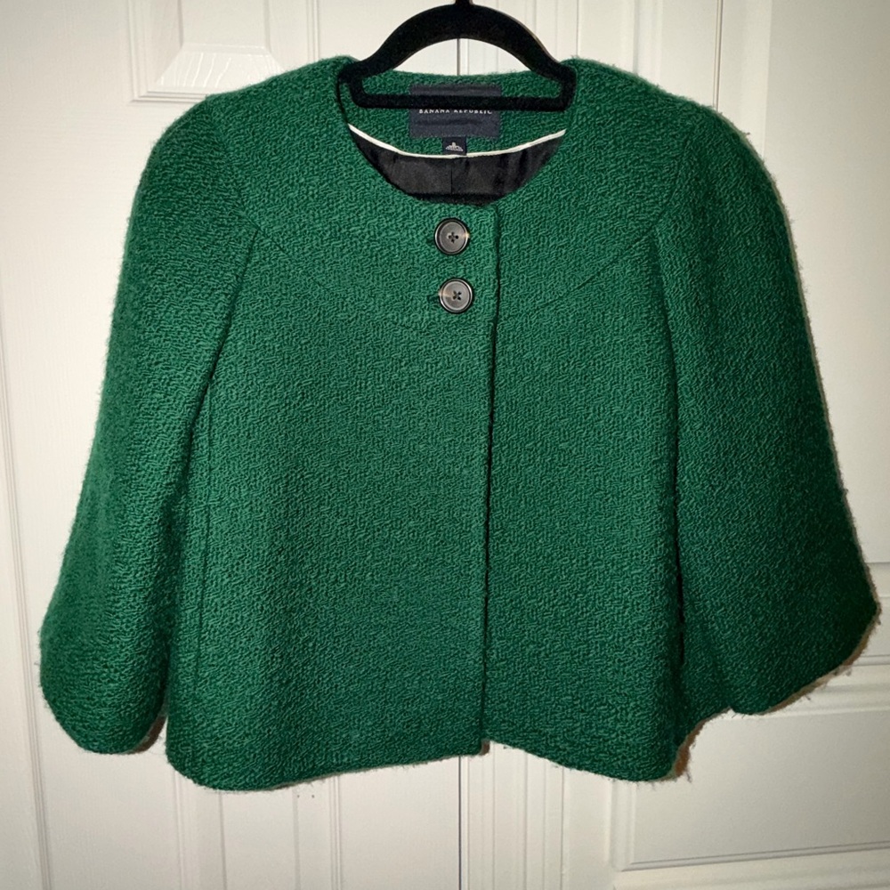Vintage Banana Republic Women’s Emerald Bouclé Capelet with Button Front